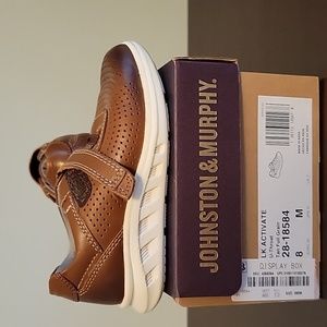 Toddler size 8 brown shoe